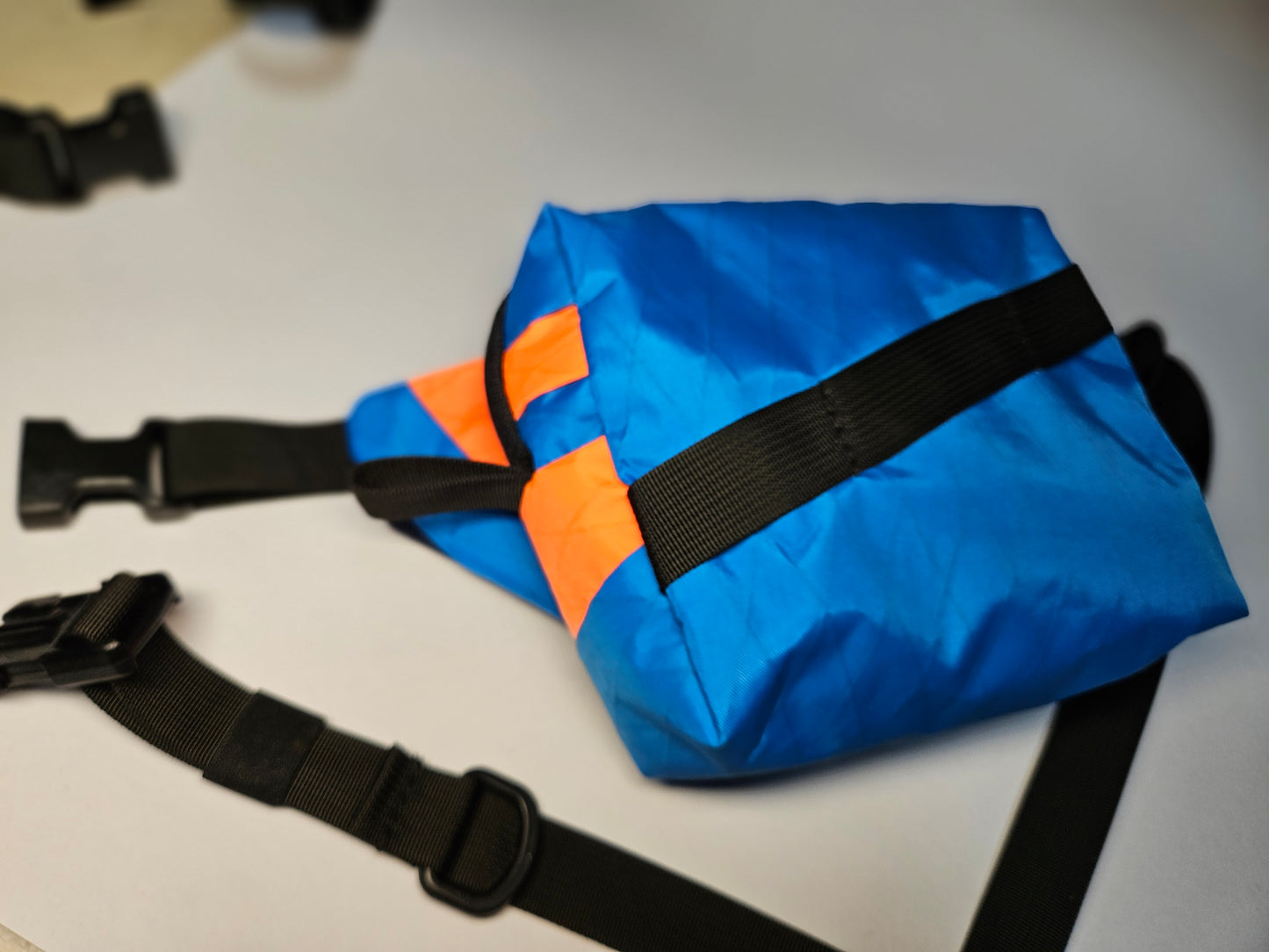 City Sling Royal Blue