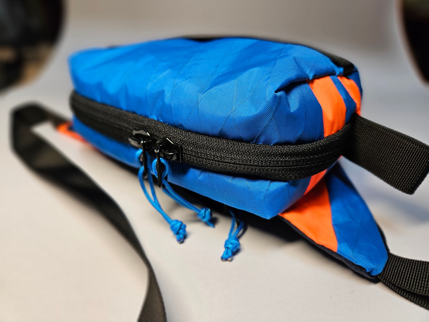 City Sling Royal Blue