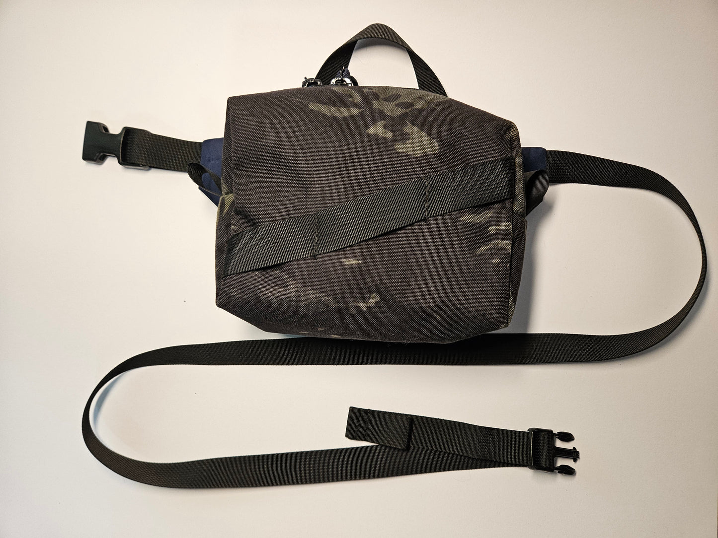 City Sling Multicam Black
