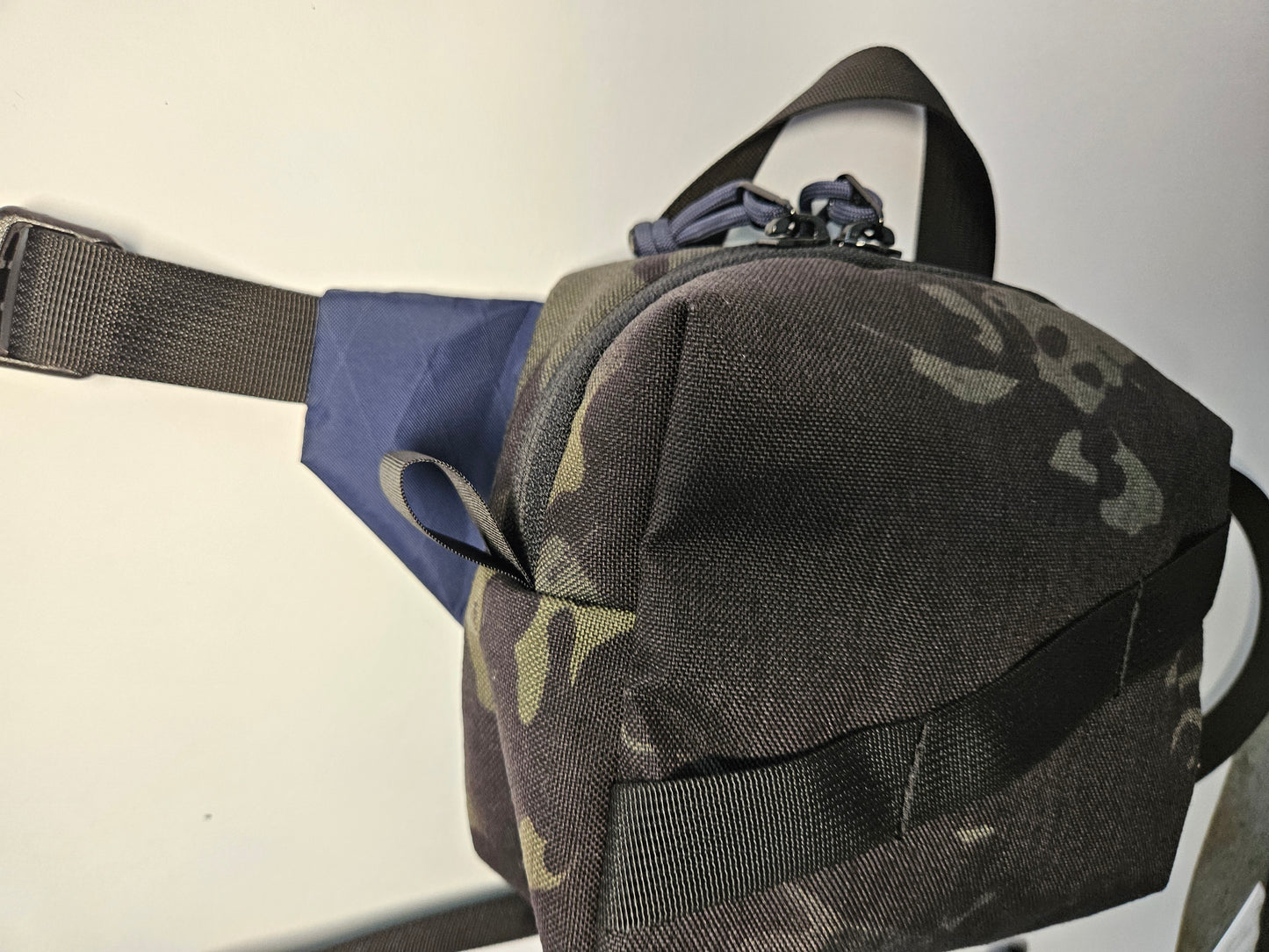 City Sling Multicam Black