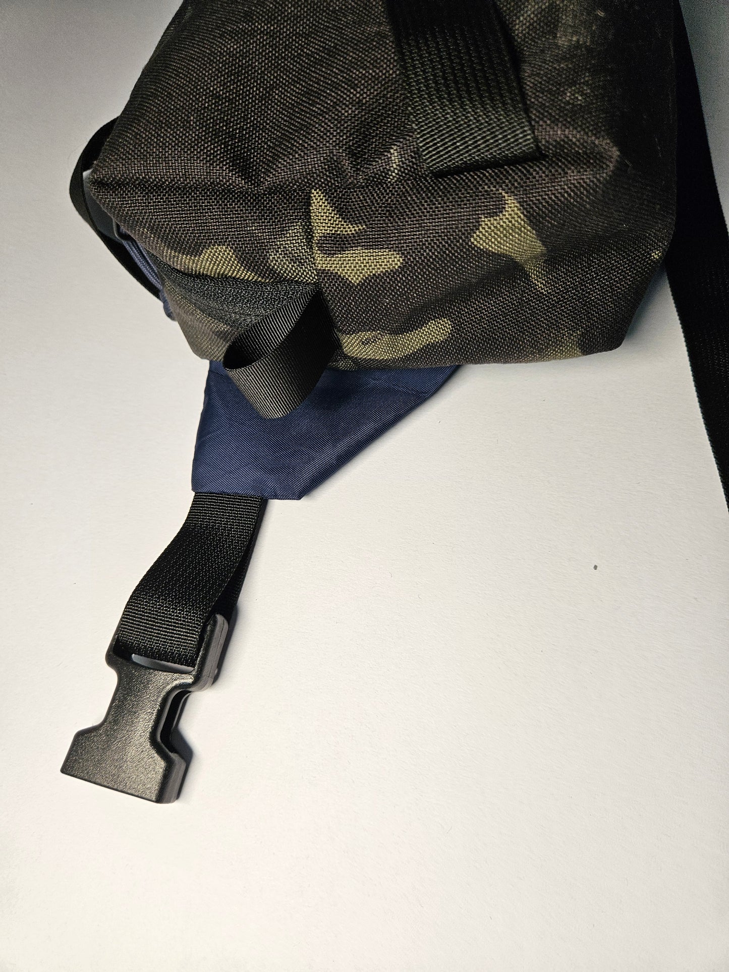 City Sling Multicam Black