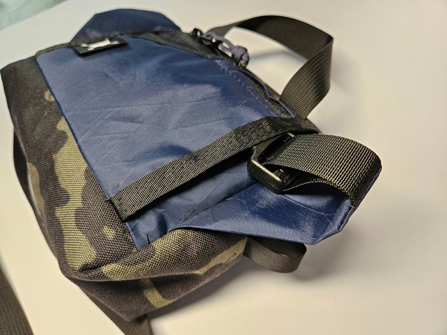 City Sling Multicam Black