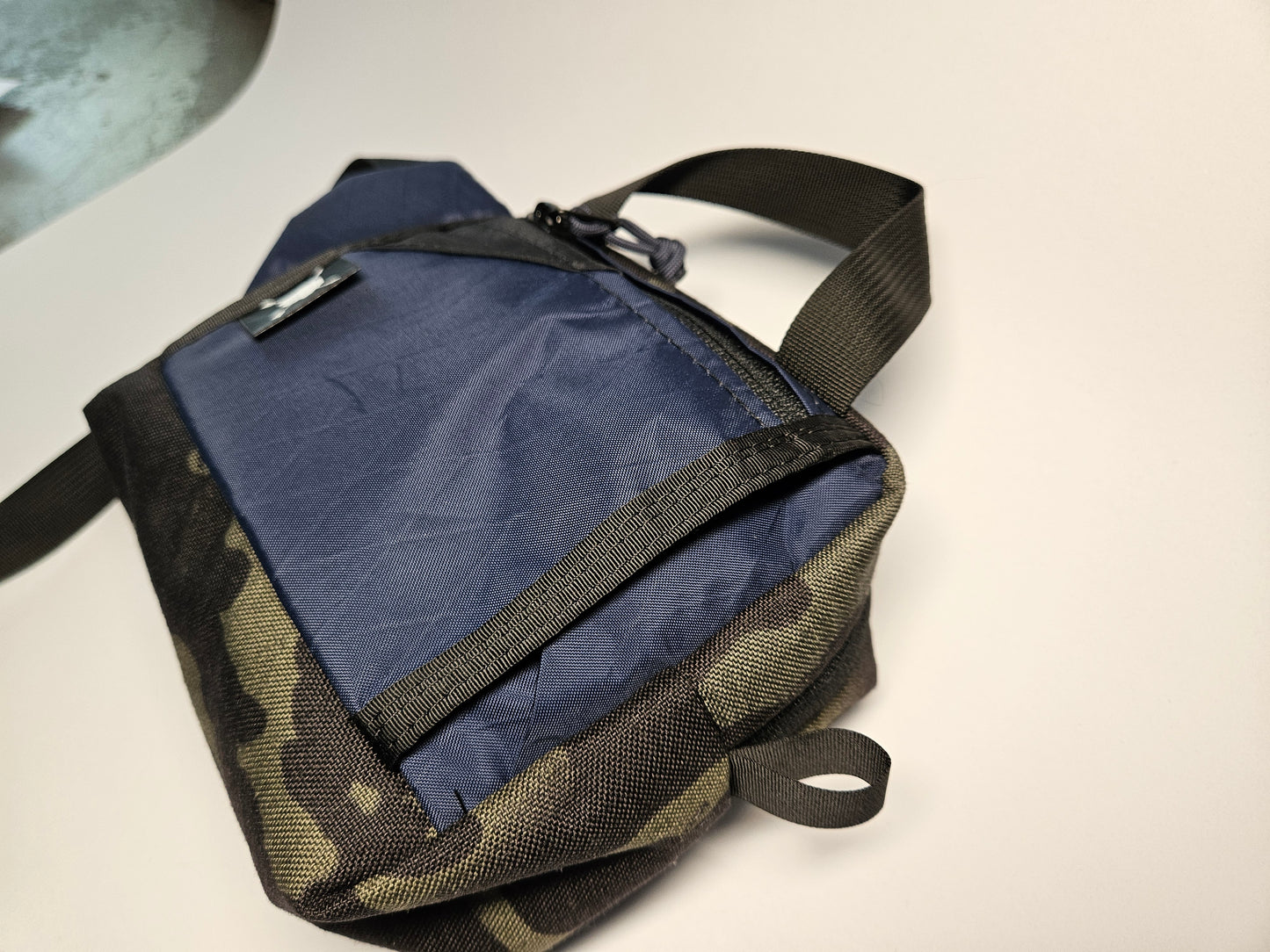 City Sling Multicam Black