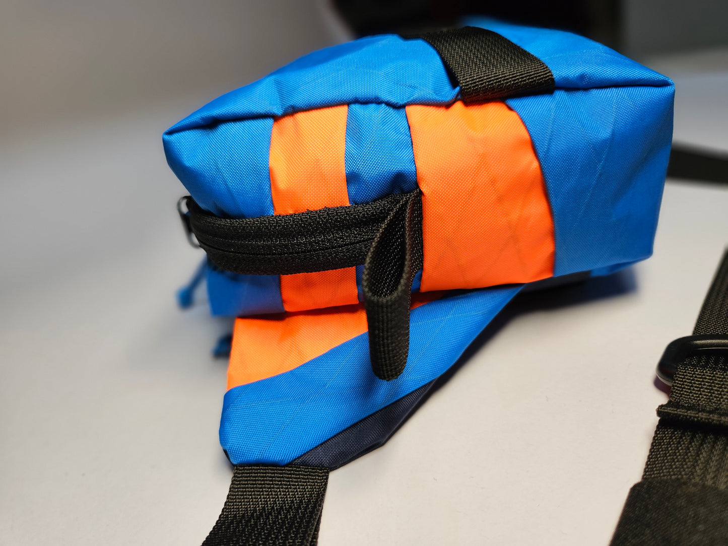 City Sling Royal Blue